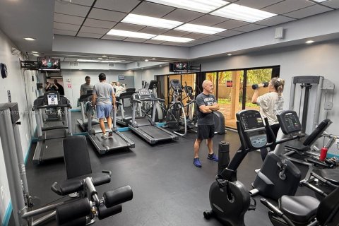 Villa ou maison à vendre à Miami, Floride: 3 chambres, 129.6 m2 № 1960337 - photo 15