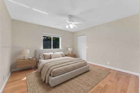 House in Pembroke Pines, Florida 3 bedrooms, 201.04 sq.m. № 2009519 - photo 30