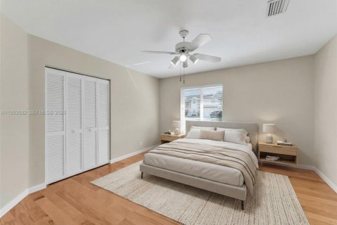 House in Pembroke Pines, Florida 3 bedrooms, 201.04 sq.m. № 2009519 - photo 26