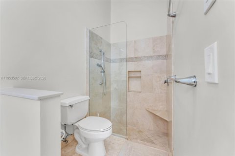 House in Pembroke Pines, Florida 3 bedrooms, 201.04 sq.m. № 2009519 - photo 24