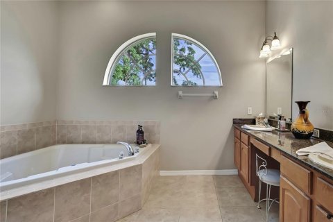 Casa en venta en Weeki Wachee, Florida, 4 dormitorios, 228.63 m2 № 1734378 - foto 21