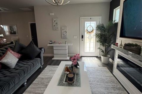 Villa ou maison à louer à Newberry, Floride: 3 chambres, 120.31 m2 № 1788205 - photo 6