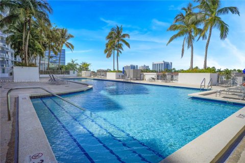 Condominio en venta en Aventura, Florida, 3 dormitorios, 128.02 m2 № 1980832 - foto 28