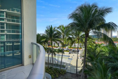 Condominio en venta en Aventura, Florida, 3 dormitorios, 128.02 m2 № 1980832 - foto 8