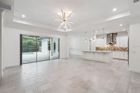 Villa ou maison à vendre à Lake Mary, Floride: 4 chambres, 311.22 m2 № 2235888 - photo 10