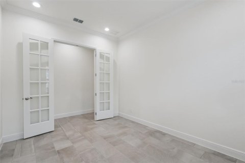 Villa ou maison à vendre à Lake Mary, Floride: 4 chambres, 311.22 m2 № 2235888 - photo 25