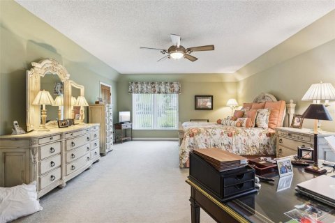 House in Winter Haven, Florida 3 bedrooms, 245.08 sq.m. № 2393480 - photo 21