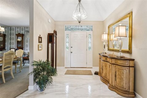 House in Winter Haven, Florida 3 bedrooms, 245.08 sq.m. № 2393480 - photo 5