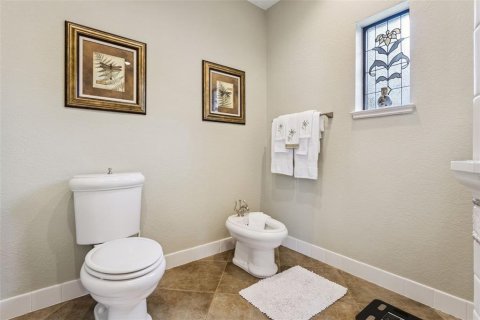 House in Winter Haven, Florida 3 bedrooms, 245.08 sq.m. № 2393480 - photo 25