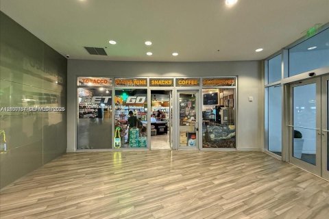 Copropriété à louer à Miami, Floride: 1 chambre, 73.49 m2 № 2402256 - photo 12