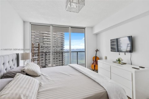 Copropriété à louer à Miami, Floride: 1 chambre, 73.49 m2 № 2402256 - photo 3