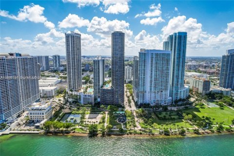 Copropriété à louer à Miami, Floride: 1 chambre, 73.49 m2 № 2402256 - photo 9