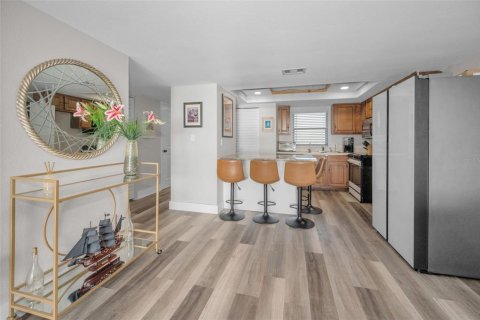 Condo in South Pasadena, Florida, 1 bedroom  № 1886754 - photo 17