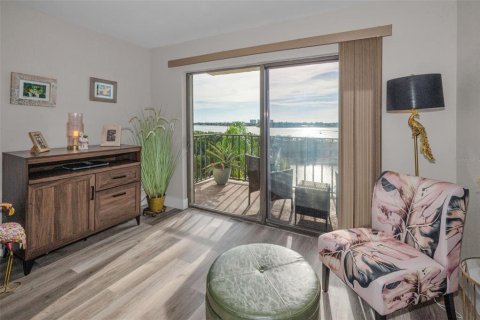 Condo in South Pasadena, Florida, 1 bedroom  № 1886754 - photo 6