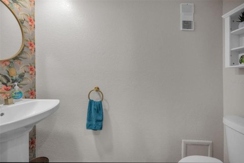 Condo in South Pasadena, Florida, 1 bedroom  № 1886754 - photo 29