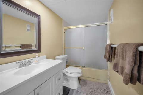 Condo in South Pasadena, Florida, 1 bedroom  № 1886754 - photo 27