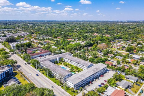 Condo in Miami, Florida, 1 bedroom  № 1581371 - photo 14