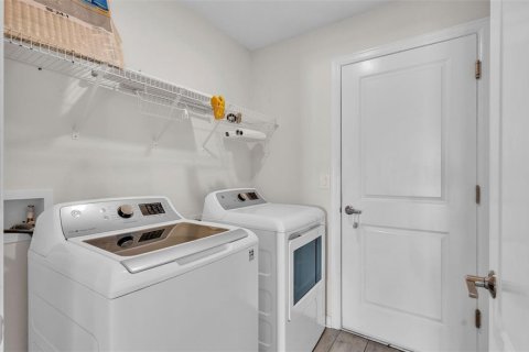 House in Bartow, Florida 4 bedrooms, 171.87 sq.m. № 1870341 - photo 25