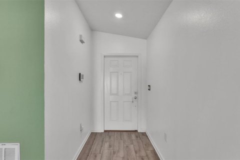 House in Bartow, Florida 4 bedrooms, 171.87 sq.m. № 1870341 - photo 5