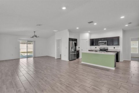 House in Bartow, Florida 4 bedrooms, 171.87 sq.m. № 1870341 - photo 6