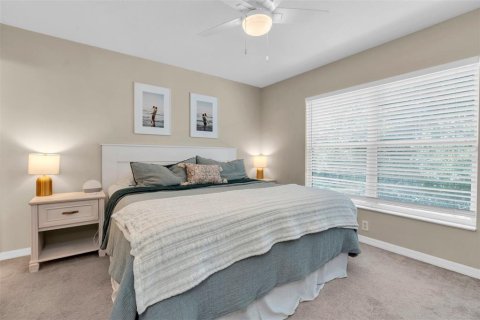 Townhouse in Tampa, Florida 3 bedrooms, 130.81 sq.m. № 2221209 - photo 15