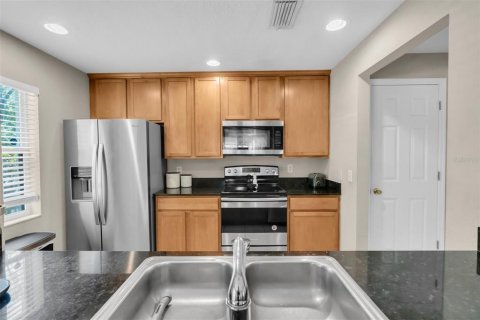 Townhouse in Tampa, Florida 3 bedrooms, 130.81 sq.m. № 2221209 - photo 6