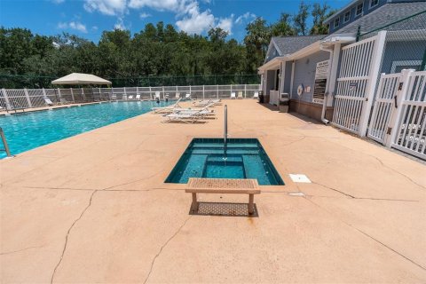 Townhouse in Tampa, Florida 3 bedrooms, 130.81 sq.m. № 2221209 - photo 28