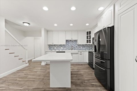 Adosado en venta en Plantation, Florida, 3 dormitorios, 202.06 m2 № 1952022 - foto 8