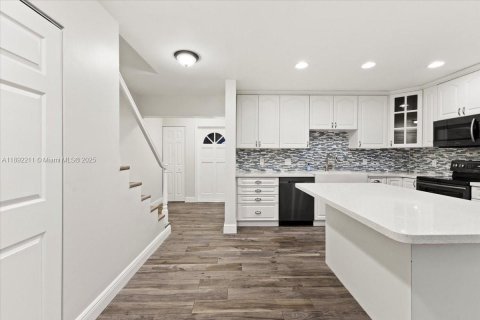 Adosado en venta en Plantation, Florida, 3 dormitorios, 202.06 m2 № 1952022 - foto 6