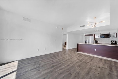 Copropriété à louer à Miami, Floride: 1 chambre, 77.85 m2 № 1947989 - photo 2