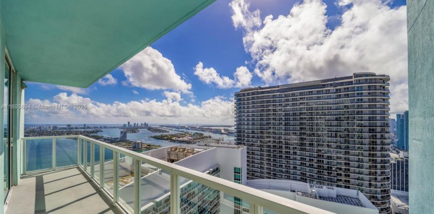 Condo à Miami, Floride, 1 chambre  № 1947989