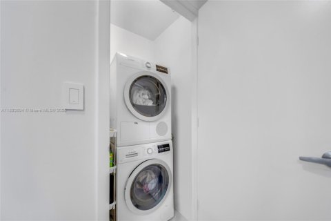 Copropriété à louer à Miami, Floride: 1 chambre, 77.85 m2 № 1947989 - photo 4