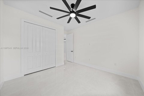 House in Lehigh Acres, Florida 3 bedrooms № 2068254 - photo 22