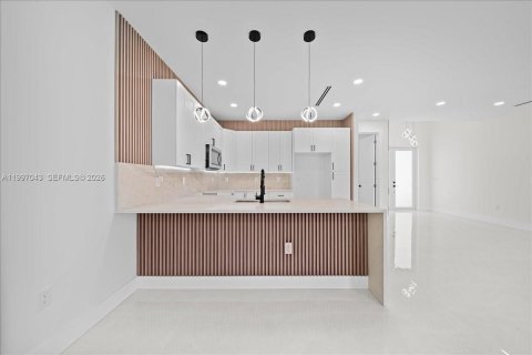 House in Lehigh Acres, Florida 3 bedrooms № 2068254 - photo 9