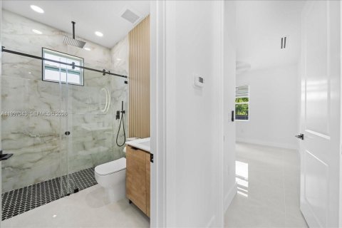 House in Lehigh Acres, Florida 3 bedrooms № 2068254 - photo 13