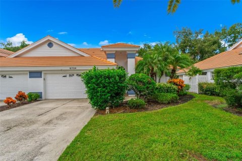 Casa en venta en Sarasota, Florida, 2 dormitorios, 155.43 m2 № 2384461 - foto 2