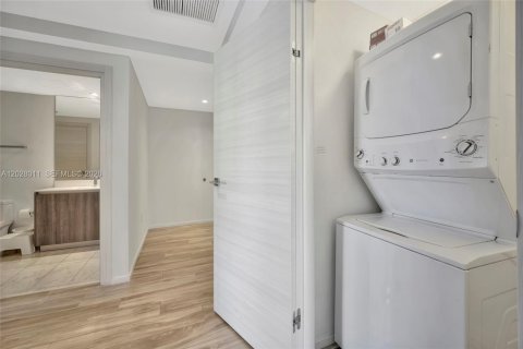 Copropriété à louer à Miami, Floride: 3 chambres, 134.71 m2 № 2153964 - photo 23