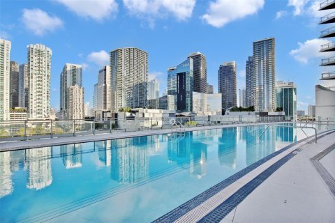 Condominio en alquiler en Miami, Florida, 2 dormitorios, 129.04 m2 № 1944776 - foto 1