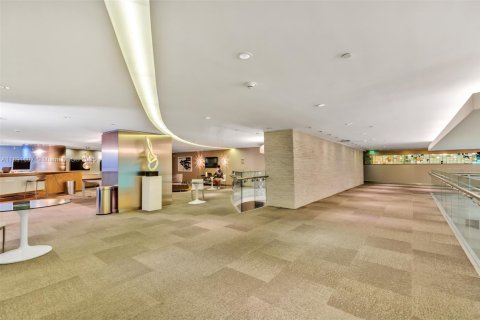 Condominio en alquiler en Miami, Florida, 2 dormitorios, 129.04 m2 № 1944776 - foto 28