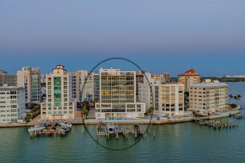 Condominio en venta en Sarasota, Florida, 4 dormitorios, 380.99 m2 № 2148301 - foto 2