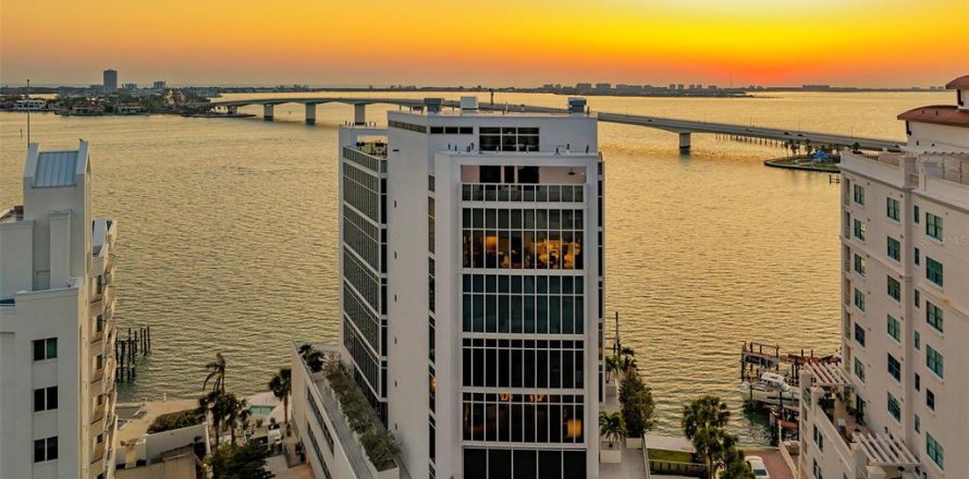 Condominio en Sarasota, Florida, 4 dormitorios  № 2148301