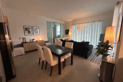 Copropriété à louer à Miami, Floride: 2 chambres, 100.15 m2 № 1927385 - photo 4