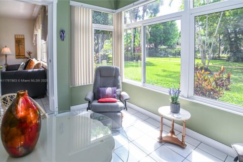 Condo in Lauderdale Lakes, Florida, 1 bedroom  № 1714631 - photo 20