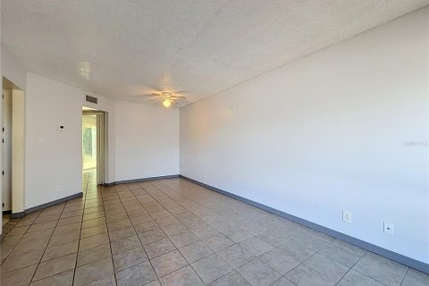 Condo in Orlando, Florida, 1 bedroom  № 2103016 - photo 15