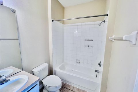 Copropriété à louer à Orlando, Floride: 3 chambres, 130.81 m2 № 2430446 - photo 10