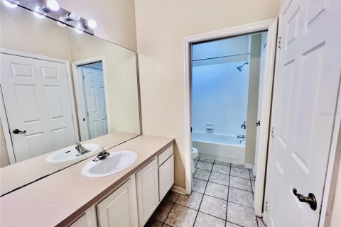 Copropriété à louer à Orlando, Floride: 3 chambres, 130.81 m2 № 2430446 - photo 9