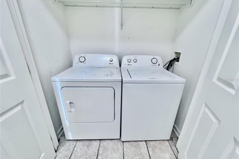Copropriété à louer à Orlando, Floride: 3 chambres, 130.81 m2 № 2430446 - photo 11