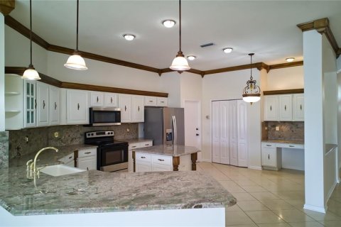Casa en venta en Wesley Chapel, Florida, 4 dormitorios, 233.93 m2 № 1904083 - foto 10