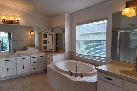 Casa en venta en Wesley Chapel, Florida, 4 dormitorios, 233.93 m2 № 1904083 - foto 19