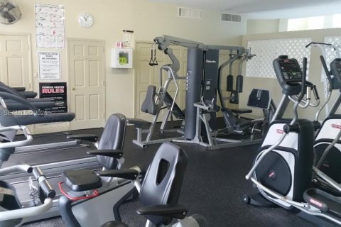Copropriété à vendre à Hallandale Beach, Floride: 1 chambre, 85.01 m2 № 2024451 - photo 24